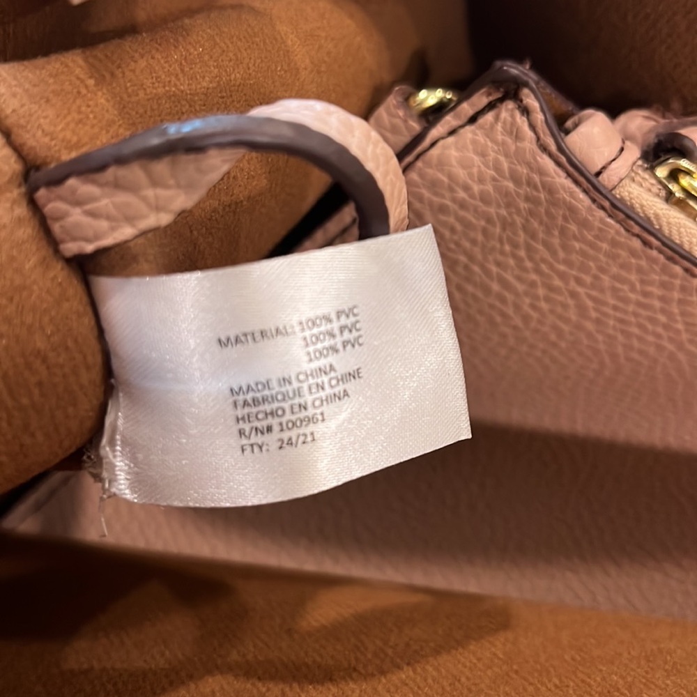 TUTIlo Tote - Picture 9 of 9